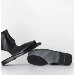Sandales Plates 'Open-Boots' Destructure En Cuir Noir - Ara Trill Nero