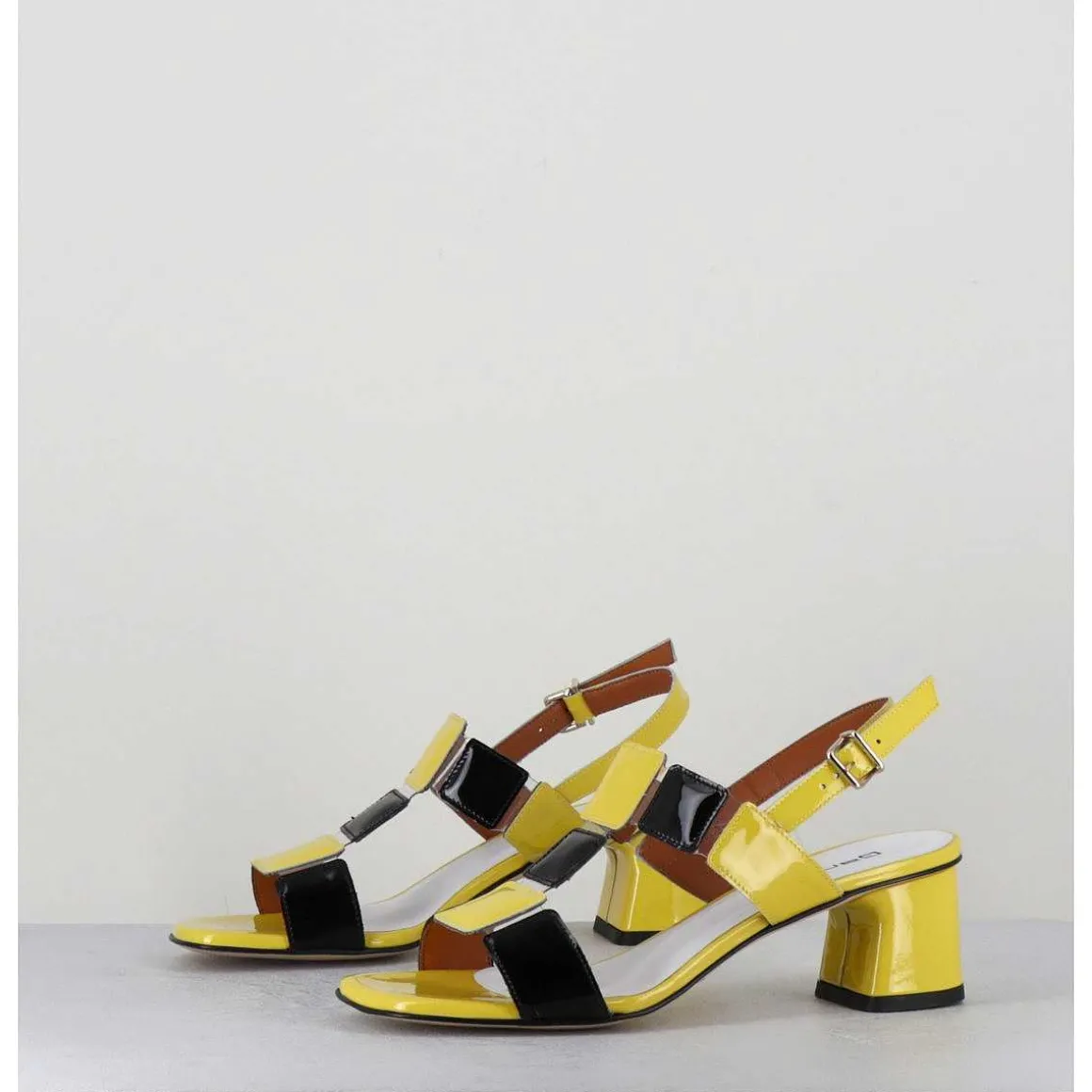 Sandales 60S Bout Carre En Cuir Vernis Jaune & Noir - Lefai Yellow Black