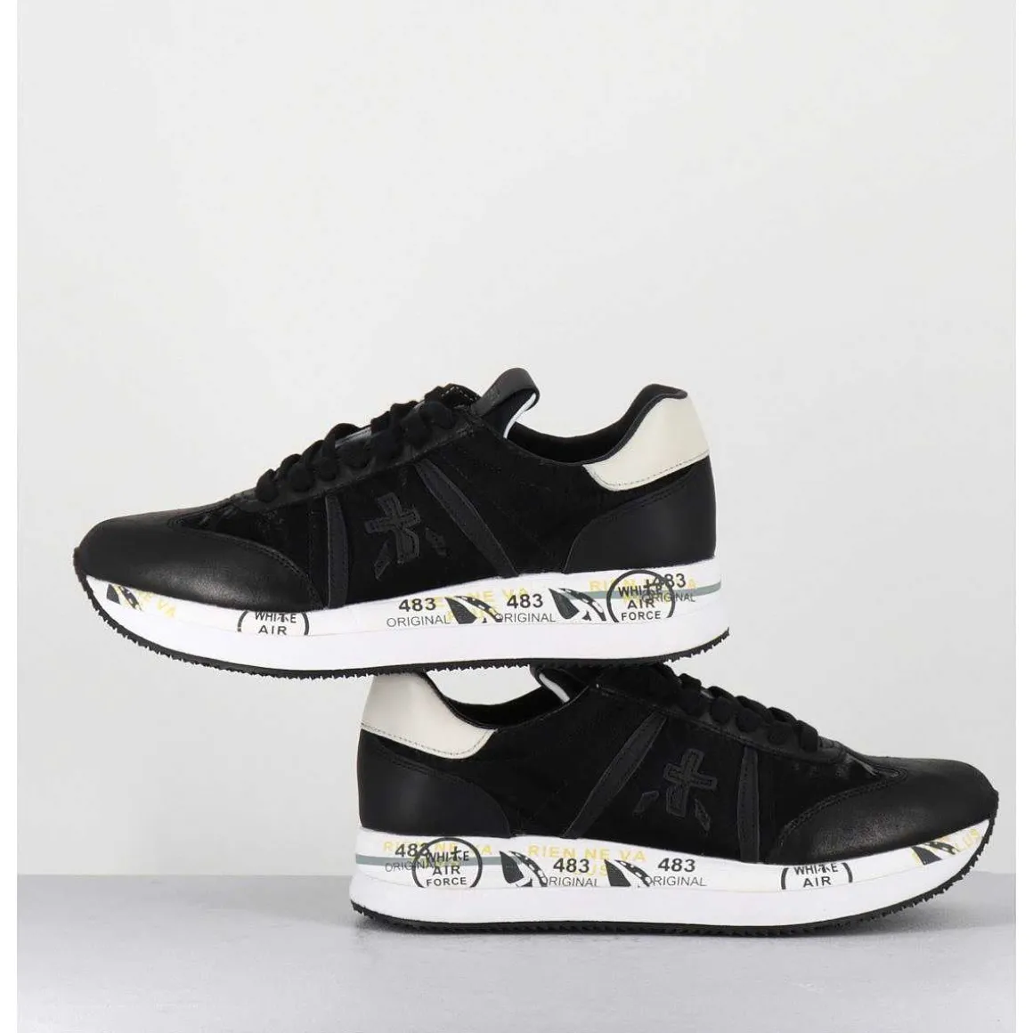 Sneakers Double Semelle En Cuir & Toile Noirs - Conny 4821