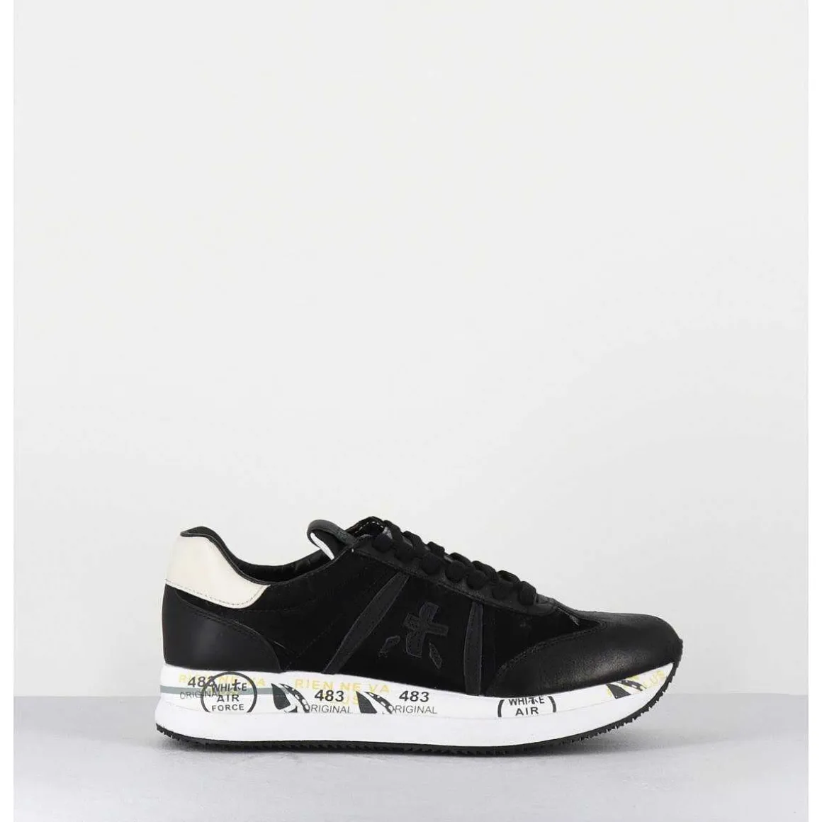 Sneakers Double Semelle En Cuir & Toile Noirs - Conny 4821