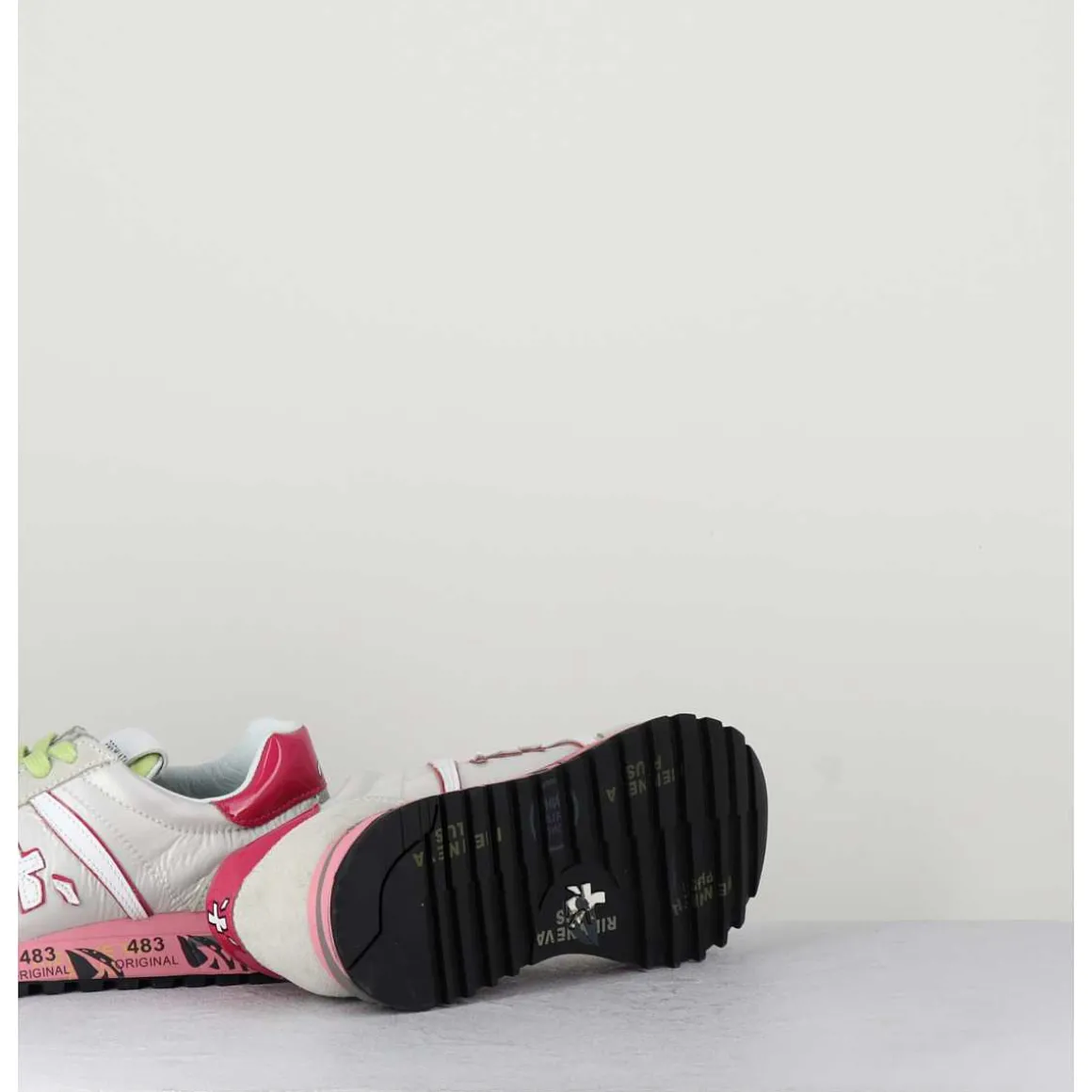 Sneakers Toile Blanche & Detail Rose - Lucyd 5961
