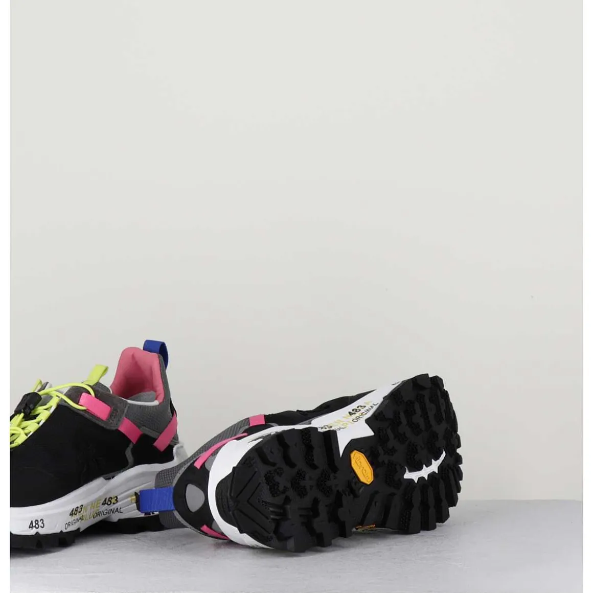 Sneakers Track Sole Toile Noir & Elastique Fluo - Crossd 257